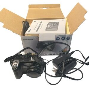 Nikon COOLPIX 5400 5.1MP Digital Camera - Black‎ (battery not Charging)